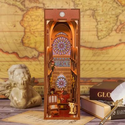 Notre-Dame de Paris Book Nook Kit