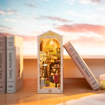 Book Nook Shelf Insert - Sunshine Town TGB02