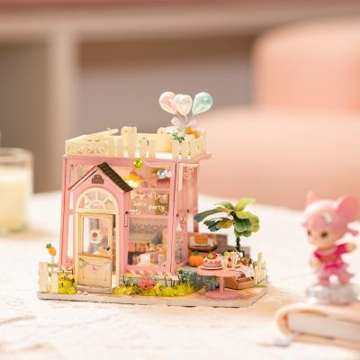 Holiday Party Time DIY Miniature Dollhouse - DG153